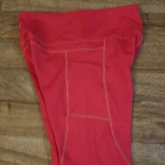 ZYIA Vibrant Red/burnt Orange Capris - Picture 3 of 7